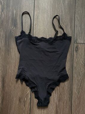 skims fits everybody lace cami bodysuit